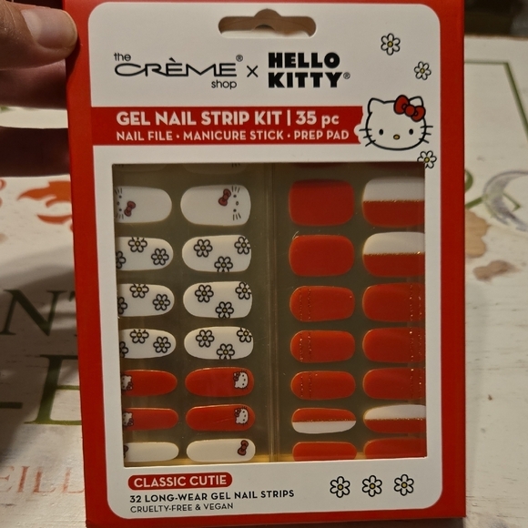 The Creme Shop Other - The Creme Shop x Hello Kitty Gel Nail Strip Kit - Classic Cutie